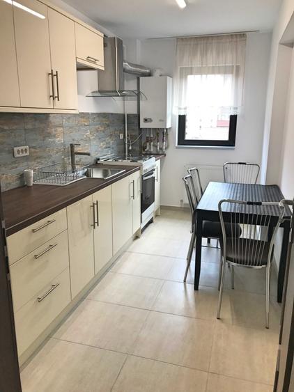 Apartament cu 3 camere decomandat în Chiajna