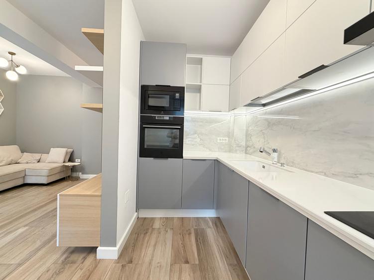 Apartament cu 2 camere decomandat în Girocului