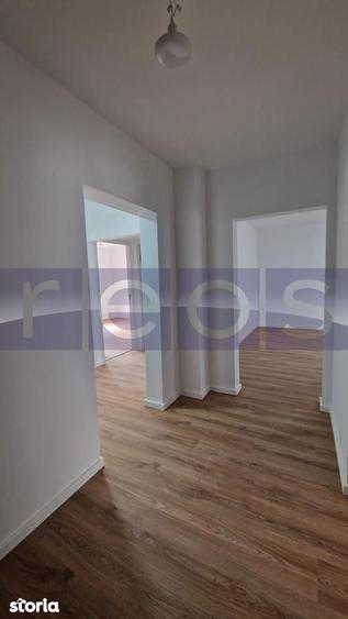 Apartament cu 3 camere în Nerva Traian