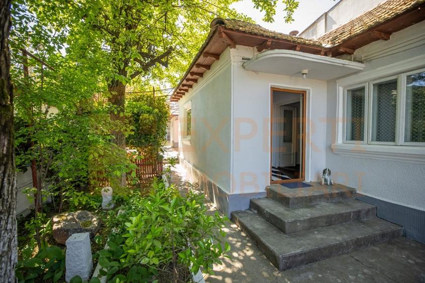 Casă individuală cu 3 camere cu Garaj în Ovidiu