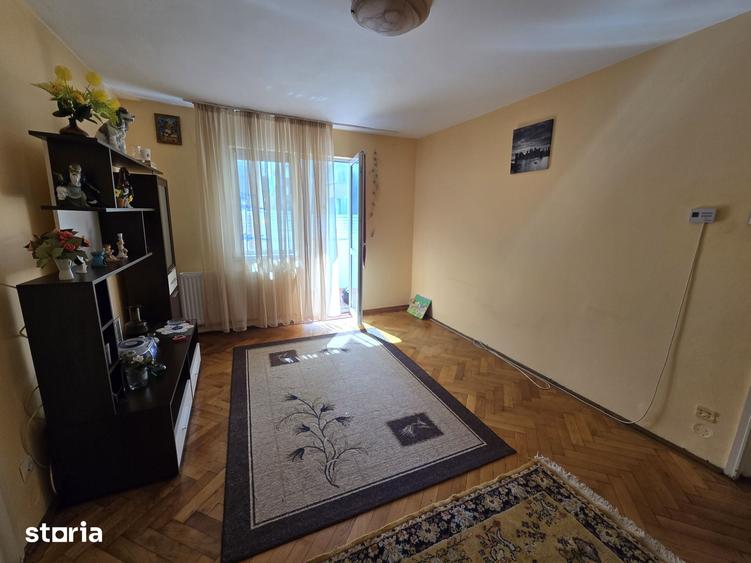 Apartament cu 2 camere semidecomandat în Astra
