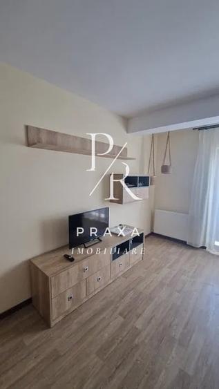 Apartament cu 2 camere semidecomandat, mobilat în Florești