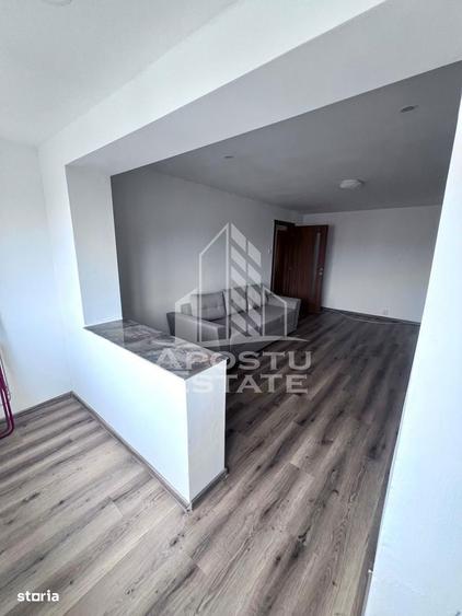 Apartament cu 3 camere decomandat în Soarelui