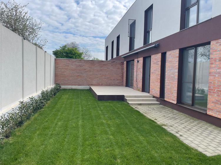 Duplex cu 4 camere cu Teren 360 Mp în Corbeanca