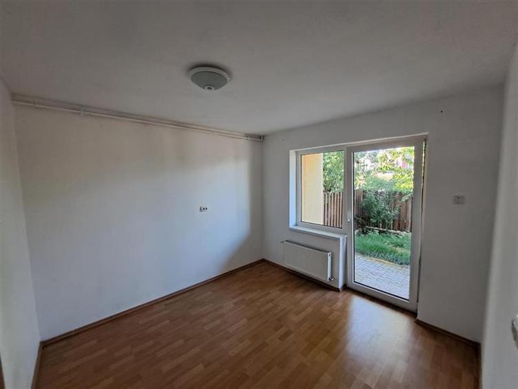 Duplex cu 5 camere cu Canalizare în Andrei Mureșanu