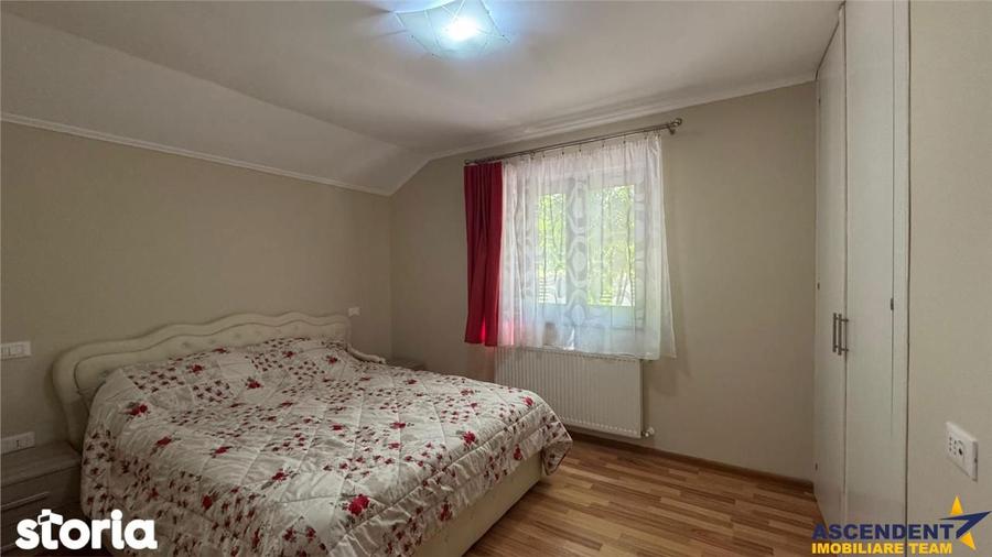 Casă cu 6 camere cu Teren 500 Mp în Corunca
