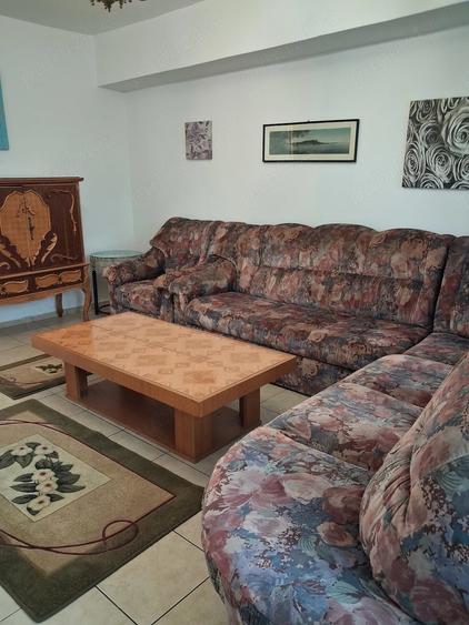Apartament cu 3 camere decomandat în Titulescu