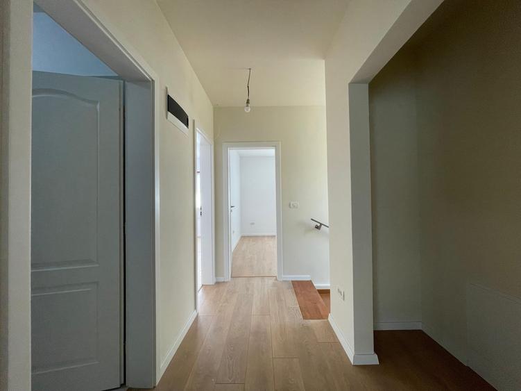Duplex cu 4 camere cu Canalizare în Moșnița Nouă