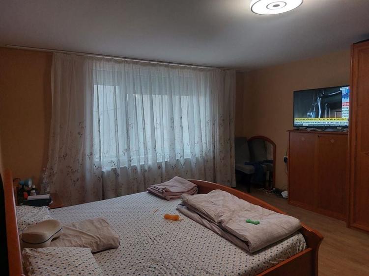 Casă cu 4 camere în Lugașu de Jos