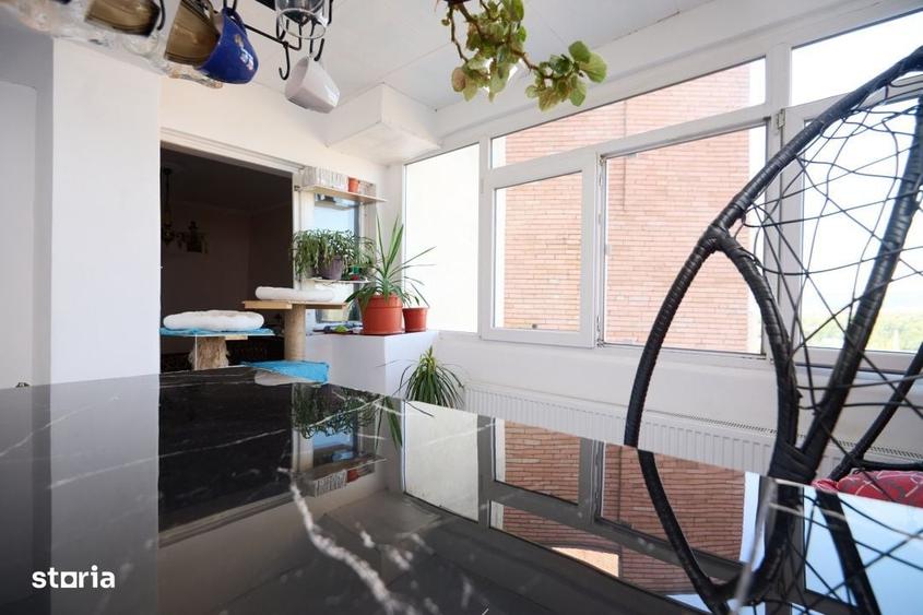 Apartament cu 4 camere decomandat în Central