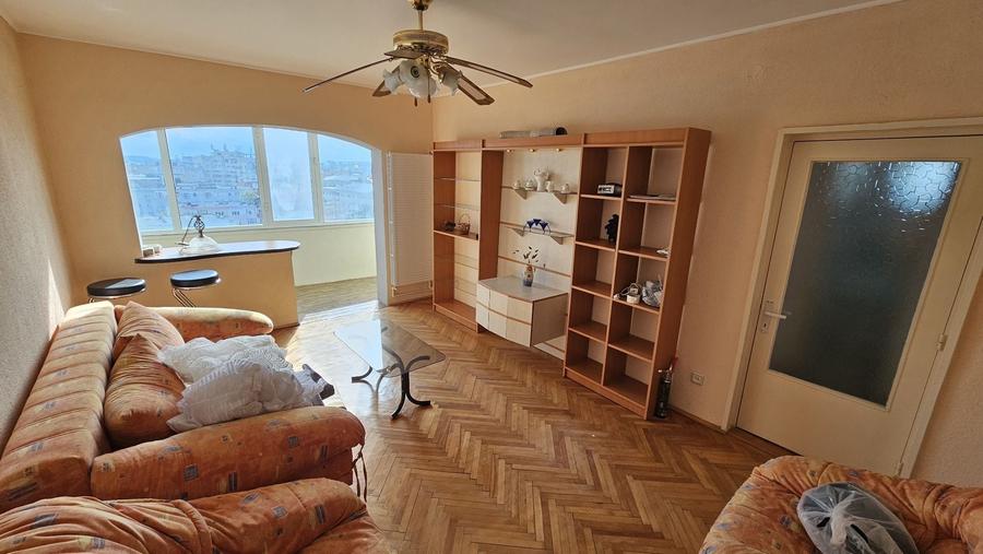 Apartament cu 2 camere decomandat în Central