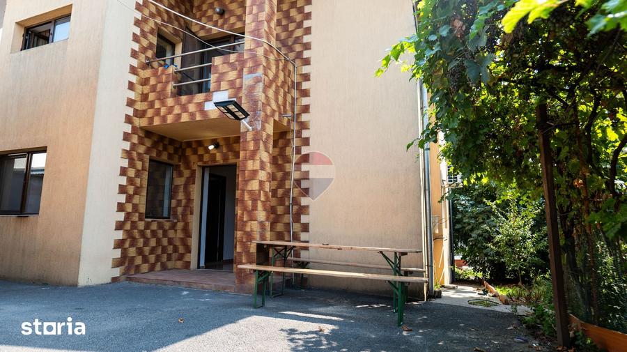 Casă cu 5 camere cu Teren 200 Mp în Dobroești