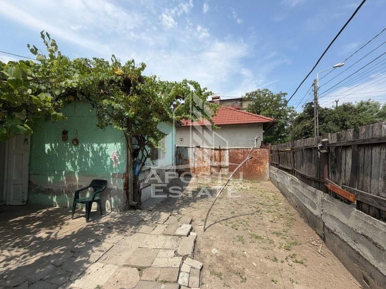 Casă individuală cu 5 camere cu Teren 225 Mp în Fratelia