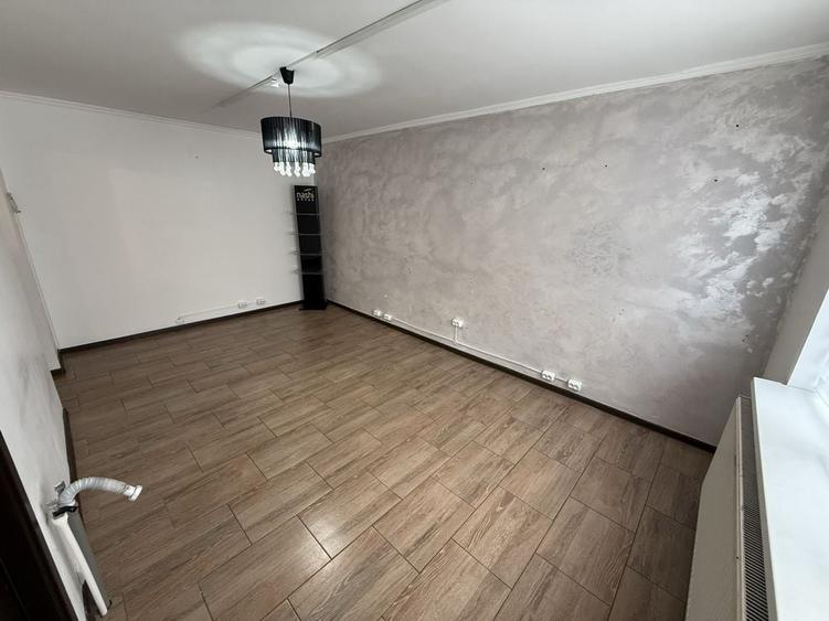 Spațiu comercial, în Central