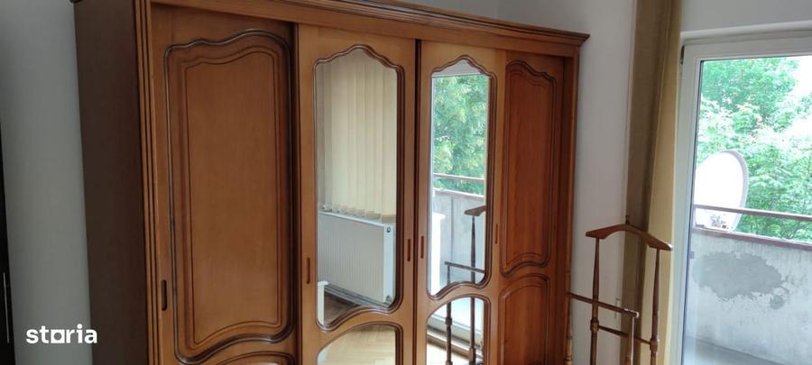 Apartament cu 3 camere decomandat în Valea Cetății