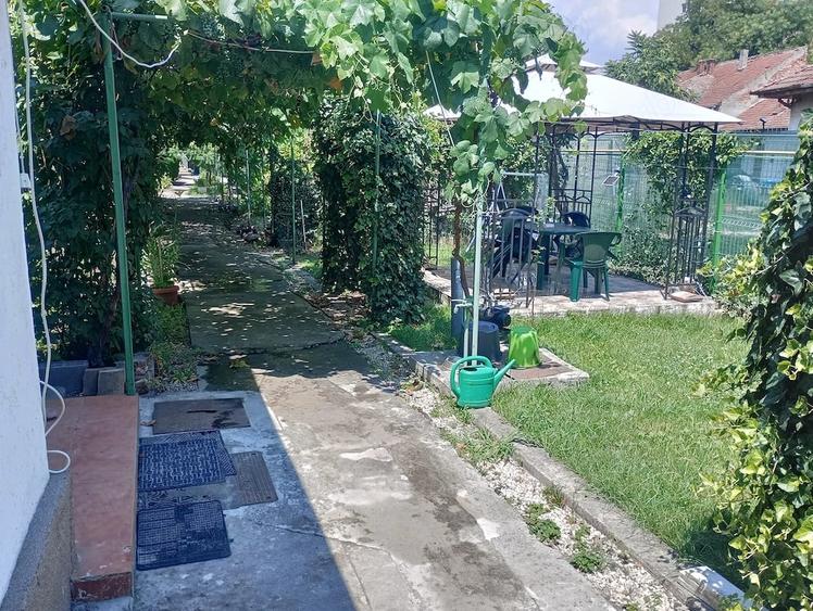 Apartament cu 3 camere semidecomandat în Șagului