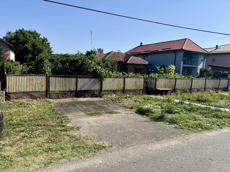 Casă individuală cu 3 camere cu Teren 3000 Mp în Gruiu