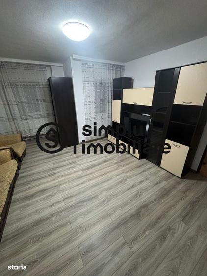 Apartament cu 3 camere decomandat în 1 Mai