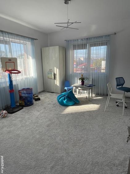 Casă cu 6 camere în Casa de Cultură