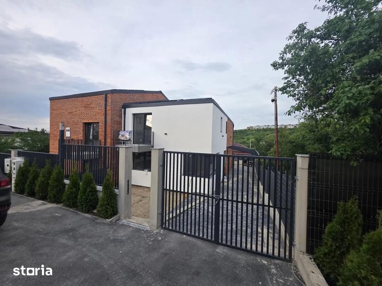 Casă cu 4 camere cu Teren 300 Mp în Merghindeal