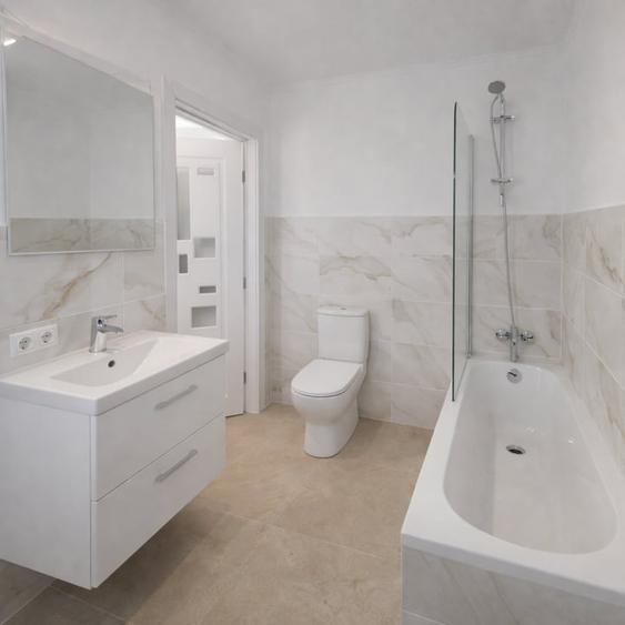 Apartament cu 3 camere decomandat în Cetate