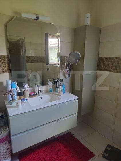 Casă individuală cu 6 camere cu Teren 1170 Mp în Exterior Sud