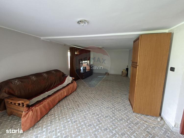 Casa / Vila cu 4 camere de vanzare