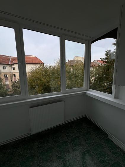 Apartament cu 3 camere decomandat în Timocului-Șaguna