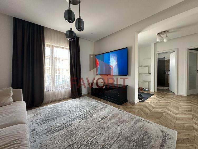 Duplex cu 4 camere cu Canalizare în Săcălaz