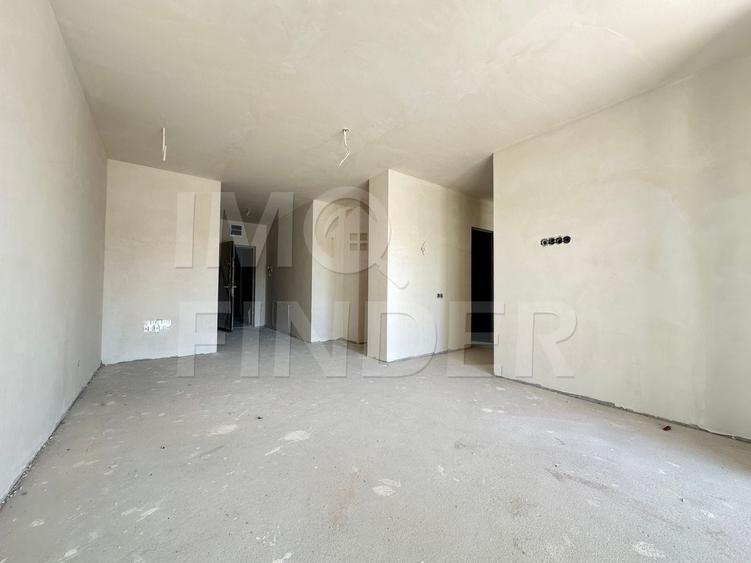 Apartament cu 3 camere semidecomandat în Andrei Mureșanu