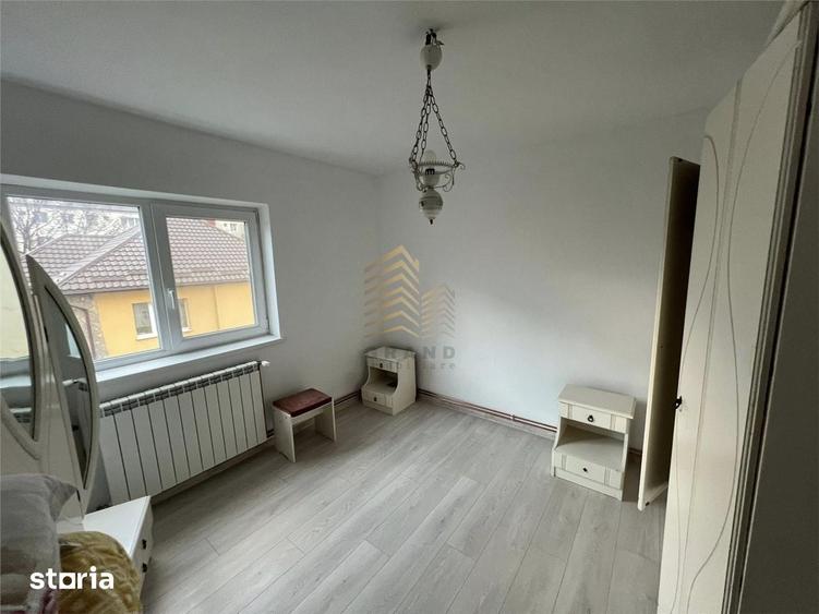 Apartament cu 3 camere decomandat în Central