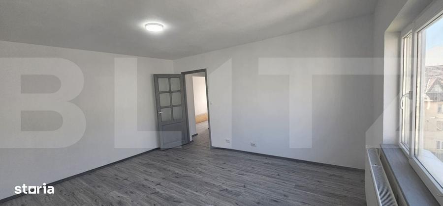 Apartament cu 3 camere decomandat în Central