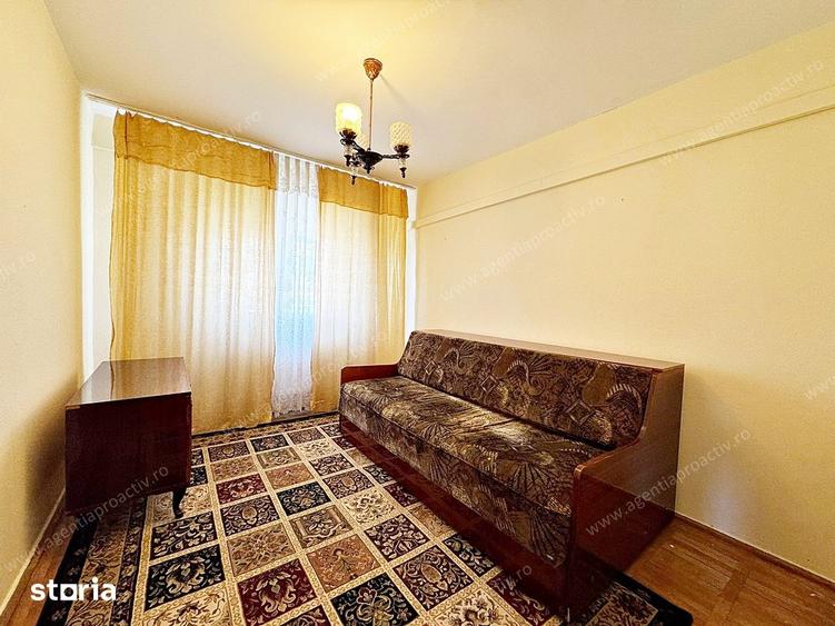 Apartament cu 3 camere decomandat în Mazepa 2