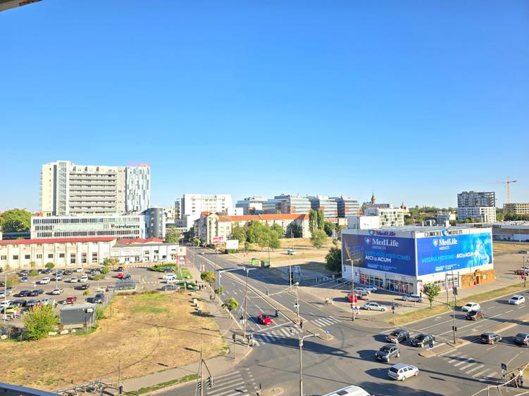 Apartament cu 3 camere decomandat în Gheorghe Lazăr