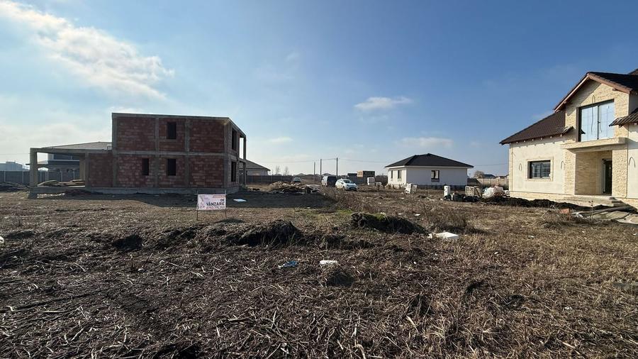 Teren agricol intravilan de 800 mp, în Moșnița Veche