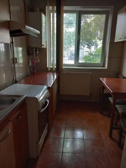 Apartament cu 2 camere semidecomandat în Exterior Vest