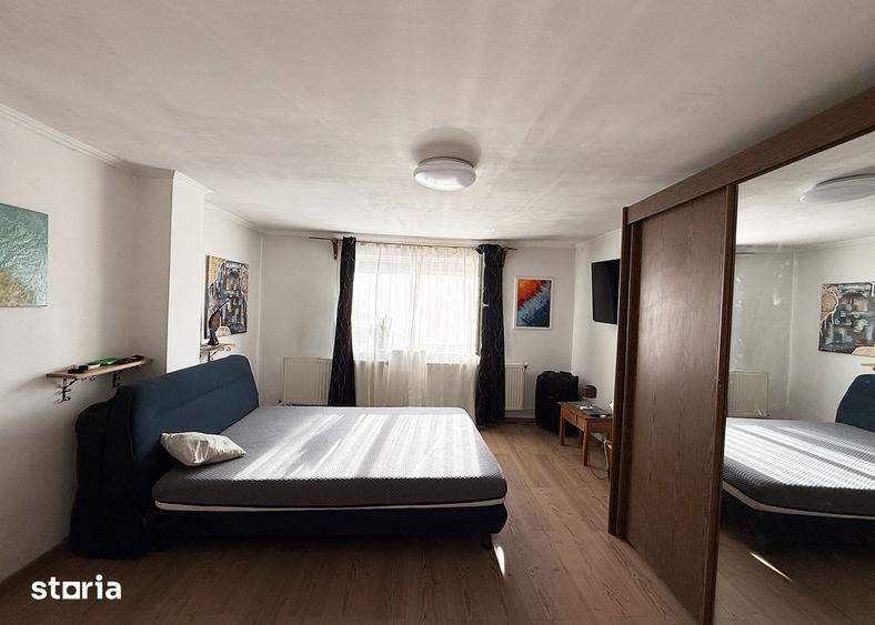 Casă cu 4 camere cu Teren 165 Mp în Central