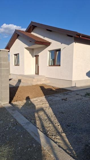 Casă cu 3 camere în Oșorhei