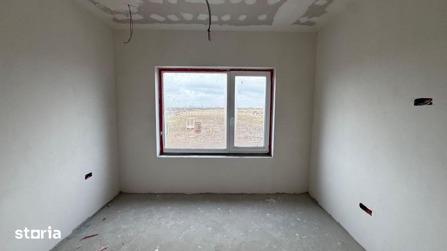 Apartament cu 3 camere decomandat în Torontalului