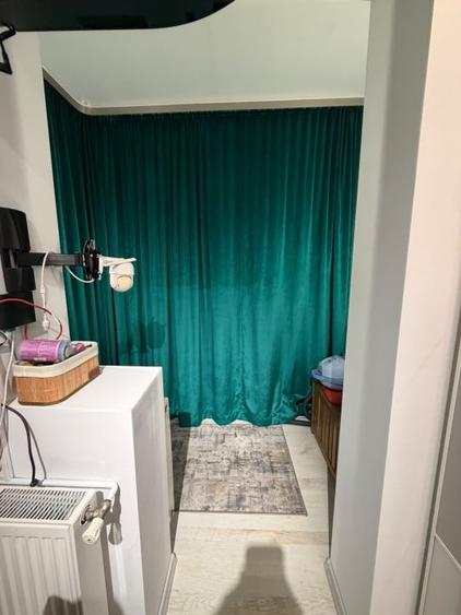 Apartament cu 2 camere nedecomandat, mobilat în Malu Roșu