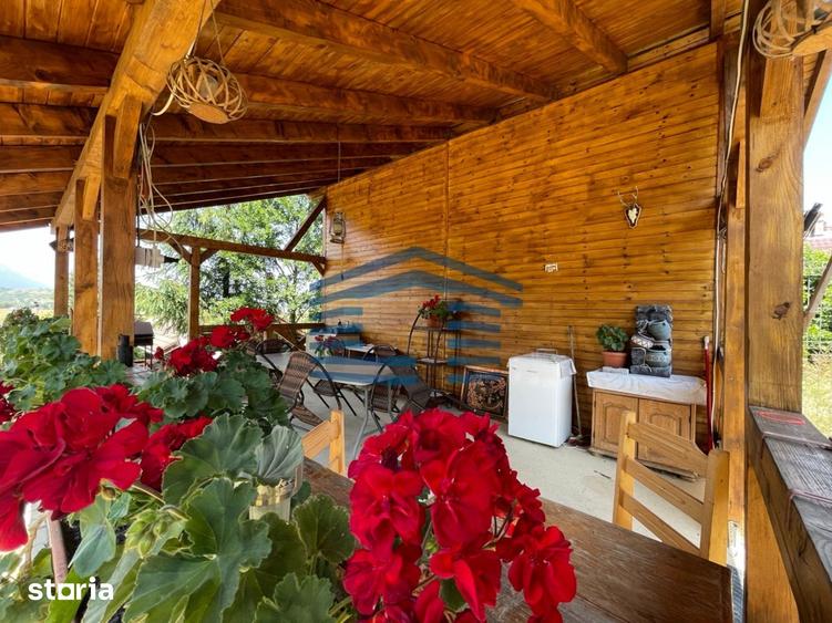 Casă cu 4 camere cu Teren 800 Mp în Bran