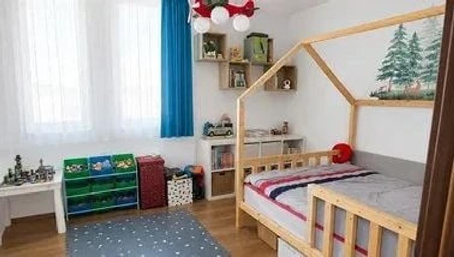 Apartament cu 4 camere decomandat în Unirii