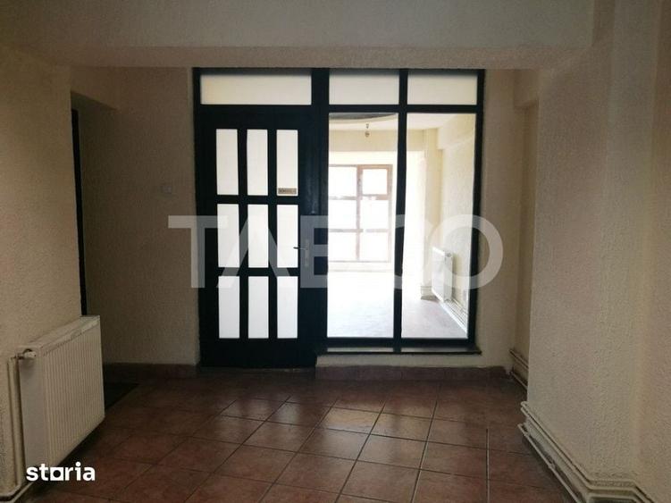 Spațiu comercial, de 268 mp, în Terezian