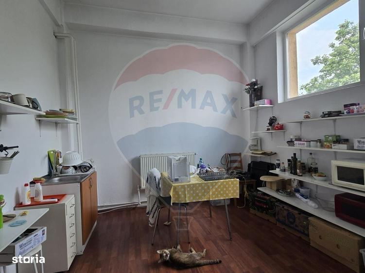 Spațiu comercial, de 600 mp, în Apărătorii Patriei