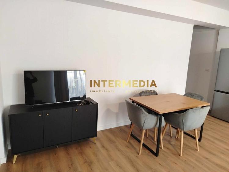 Apartament cu 3 camere decomandat, mobilat în Cetate