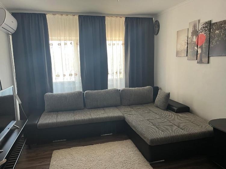 Apartament cu 2 camere semidecomandat, mobilat în Central