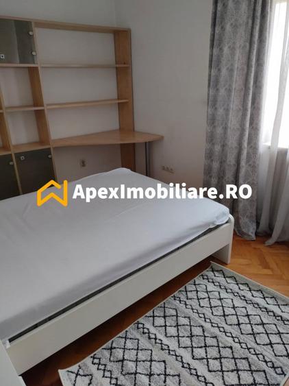 Apartament cu 3 camere semidecomandat în Națiunile Unite