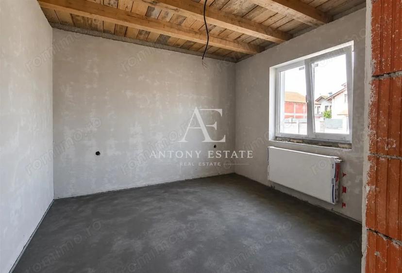 Casă cu 1 camere cu Teren 300 Mp în Rontău