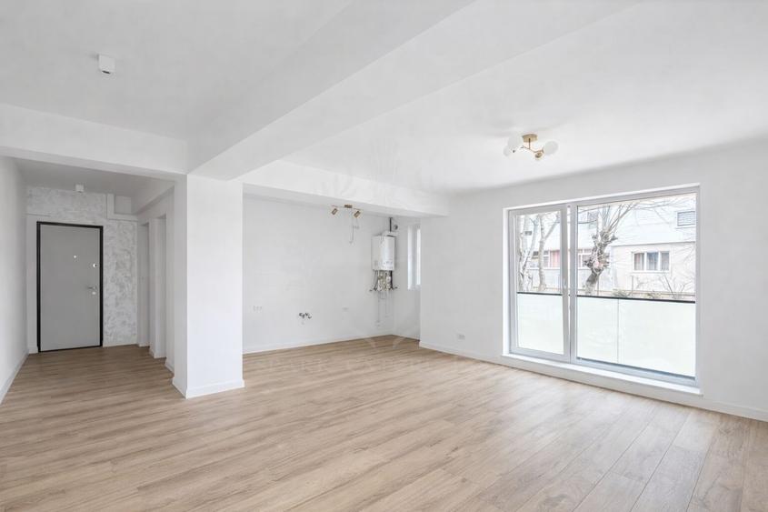 Apartament cu 3 camere decomandat, mobilat în Malu Roșu