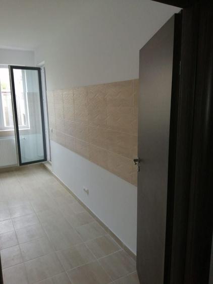 Apartament cu 3 camere decomandat în Brâncoveanu
